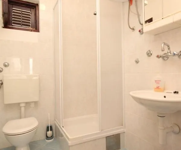Rukavac 8837a Apartman *