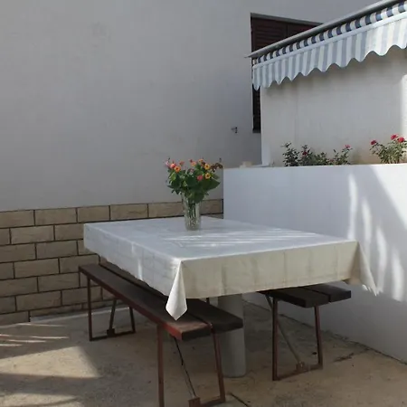 公寓 Rukavac 8837a