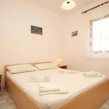 公寓 Rukavac 8837a 维斯