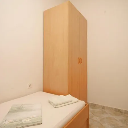 公寓 Rukavac 8837a 维斯