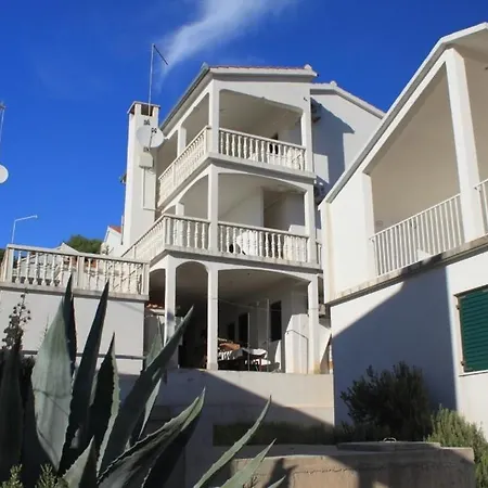 아파트 Rukavac 8837a *